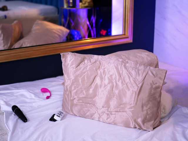 BlancheLuxe live cam on BongaCams