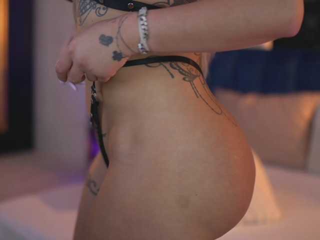BlancheLuxe live cam preview