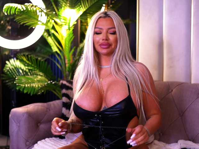 BlancheLuxe live webcam show