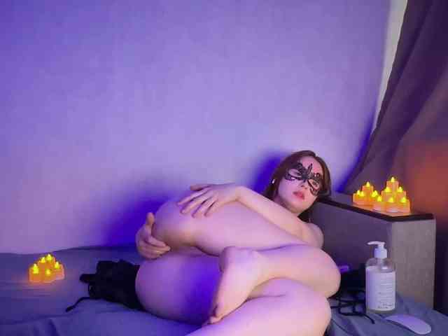 MonCheri18 webcam