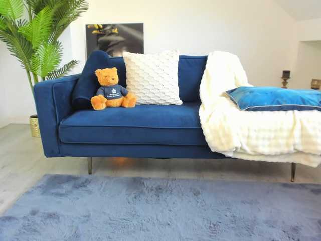 IssaBelle18 live cam on BongaCams