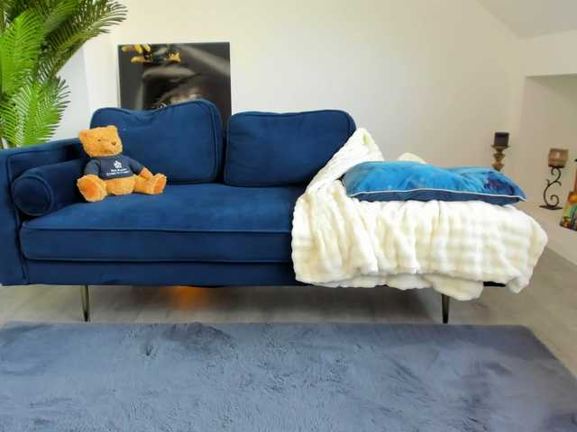 IssaBelle18 live cam on BongaCams