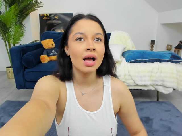 IssaBelle18 live cam on BongaCams