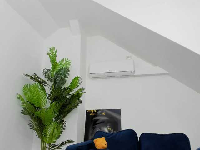 IssaBelle18 live cam on BongaCams