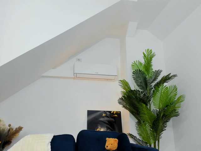 IssaBelle18 live cam on BongaCams