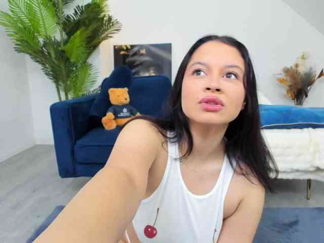 IssaBelle18
