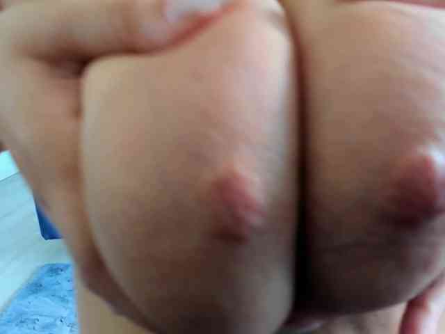 IssaBelle18 webcam