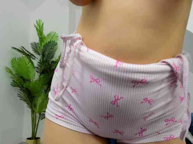 IssaBelle18 webcam