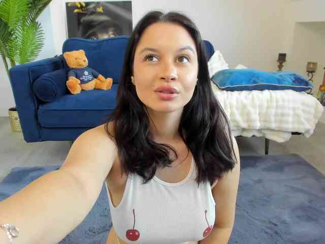 IssaBelle18