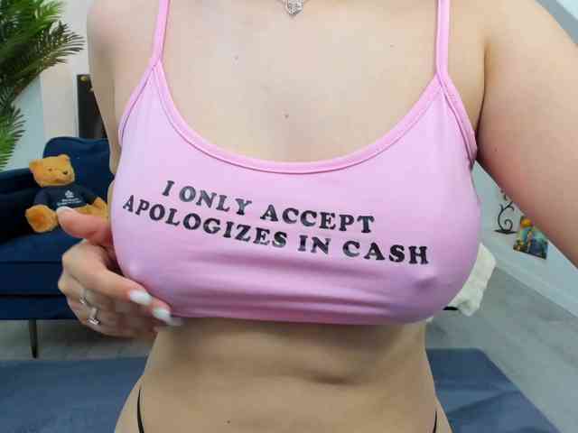 IssaBelle18