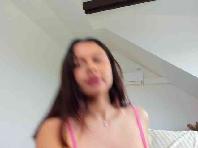 IssaBelle18 webcam