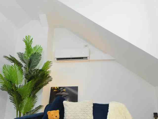 IssaBelle18 webcam