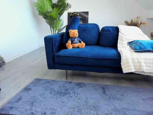 IssaBelle18