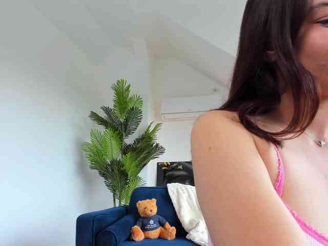 IssaBelle18 webcam