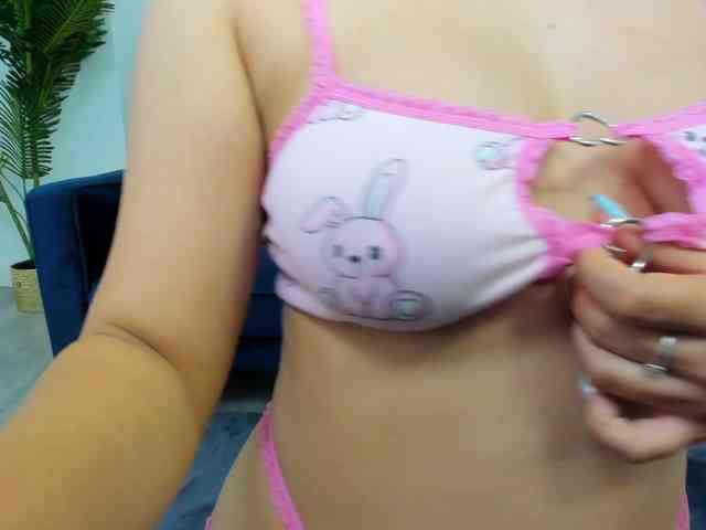 IssaBelle18