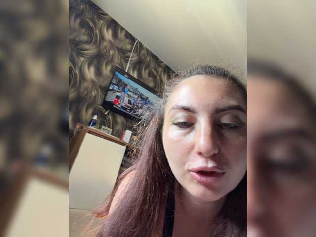 Valeriakisa28 live cam