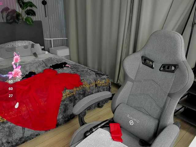 Linda-Zefir live cam