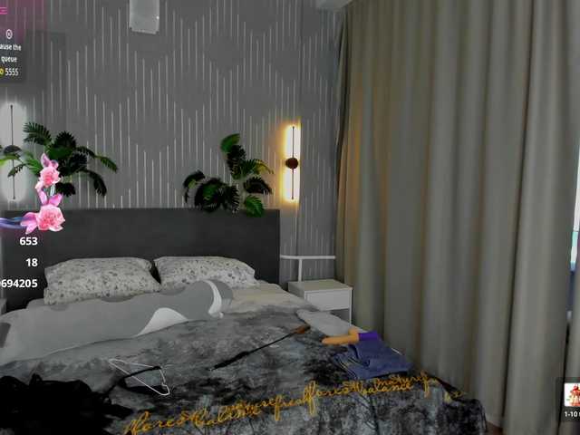 Linda-Zefir live cam on BongaCams