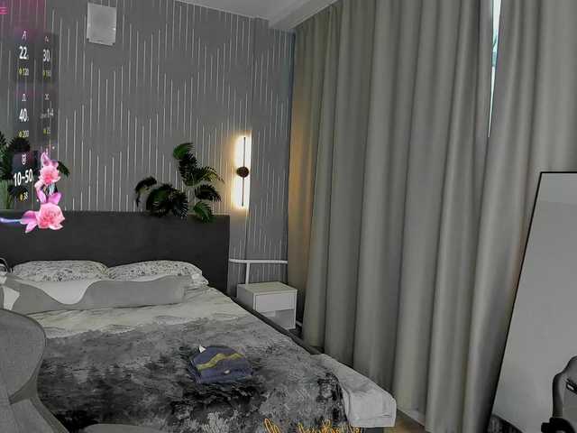 Linda-Zefir live cam
