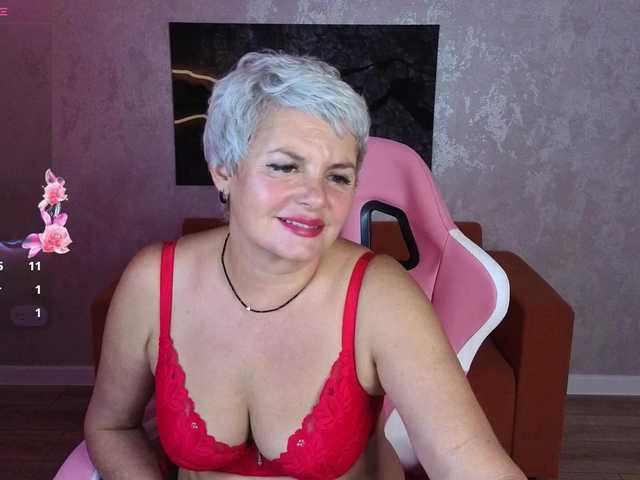 Linda-Zefir live cam on BongaCams