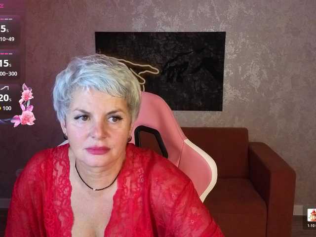 Linda-Zefir live cam on BongaCams