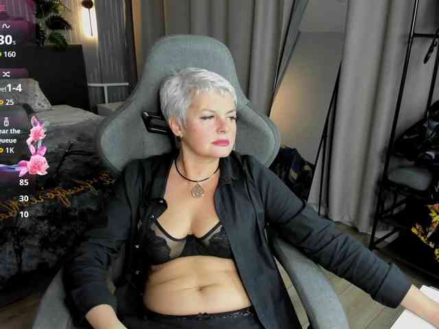 Linda-Zefir Live Webcam on BongaCams