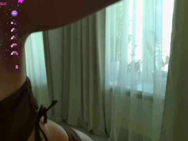 GirlLeysan webcam