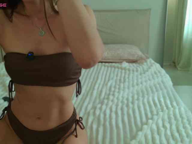 GirlLeysan webcam