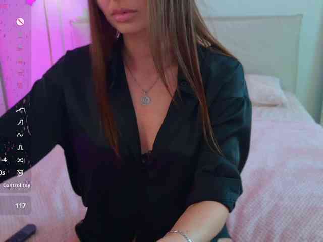 GirlLeysan webcam