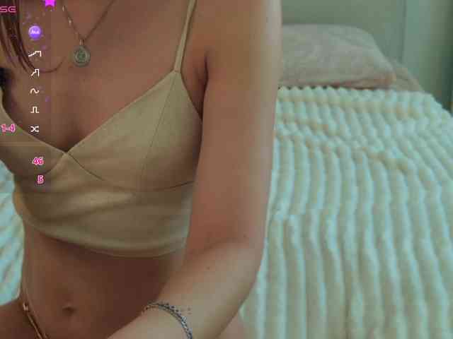 GirlLeysan webcam