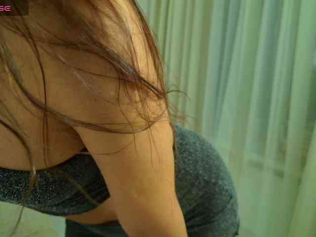 GirlLeysan webcam