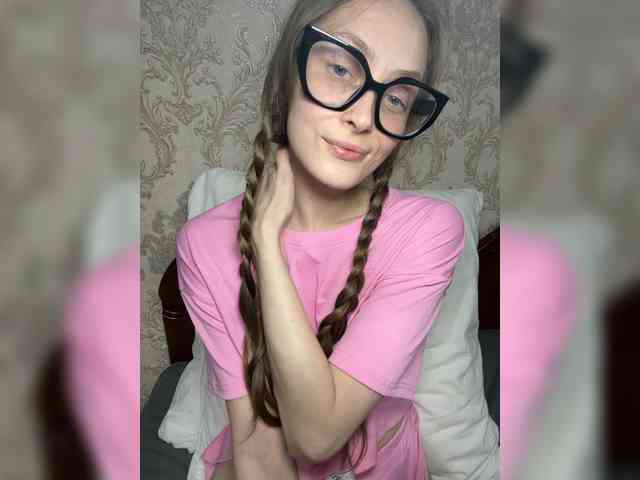 milano4ka_sexwife webcam