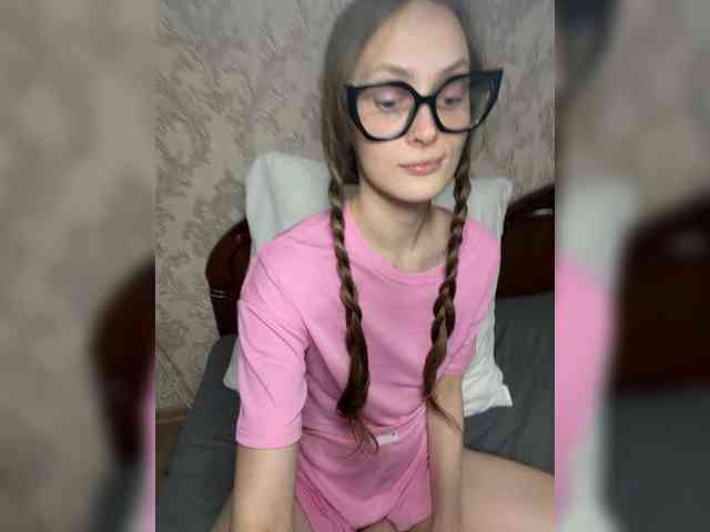 milano4ka_sexwife webcam