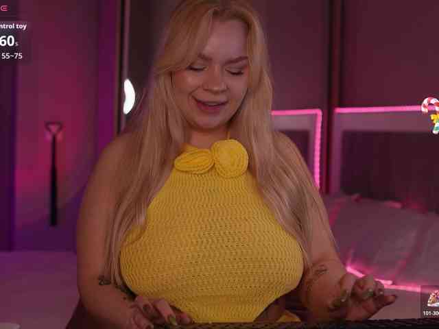 LisaLove4 webcam