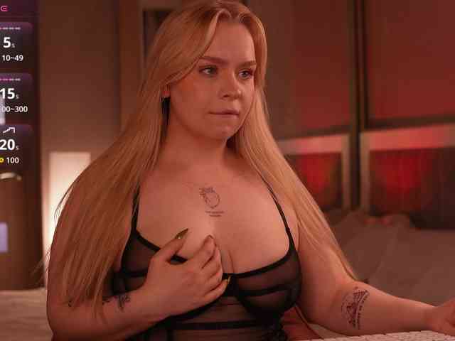 LisaLove4 webcam