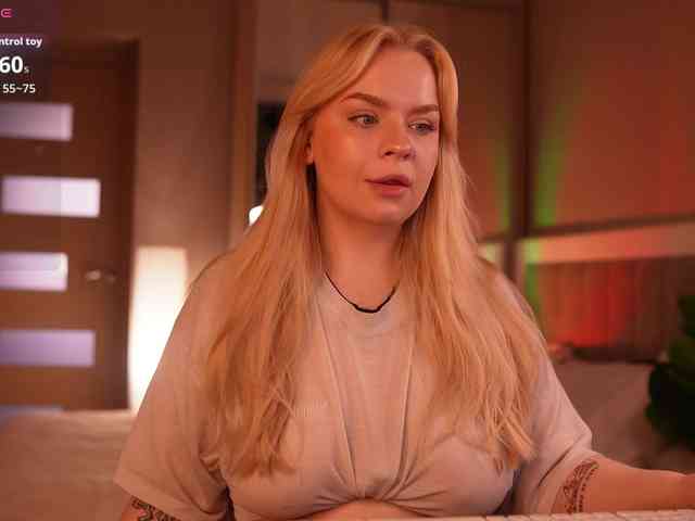 LisaLove4 webcam