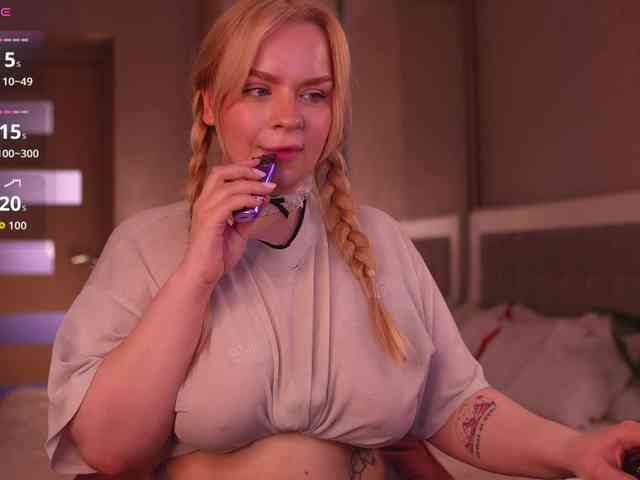 LisaLove4 webcam
