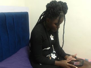 Petitebeauty's Live Webcam