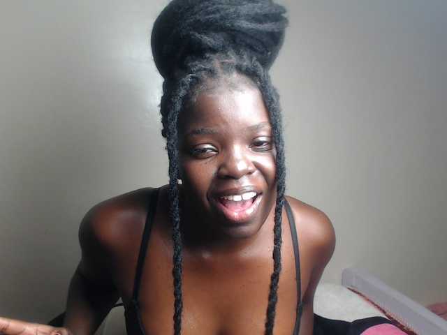 Petitebeauty webcam