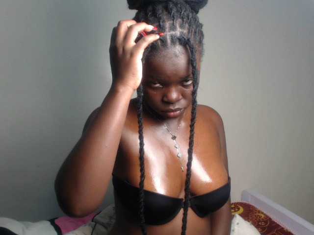 Petitebeauty webcam
