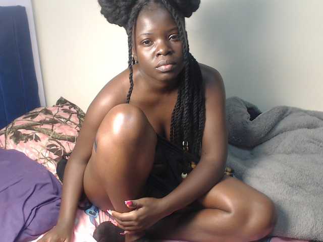 Petitebeauty live cam on BongaCams