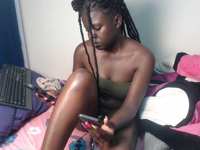 Petitebeauty webcam