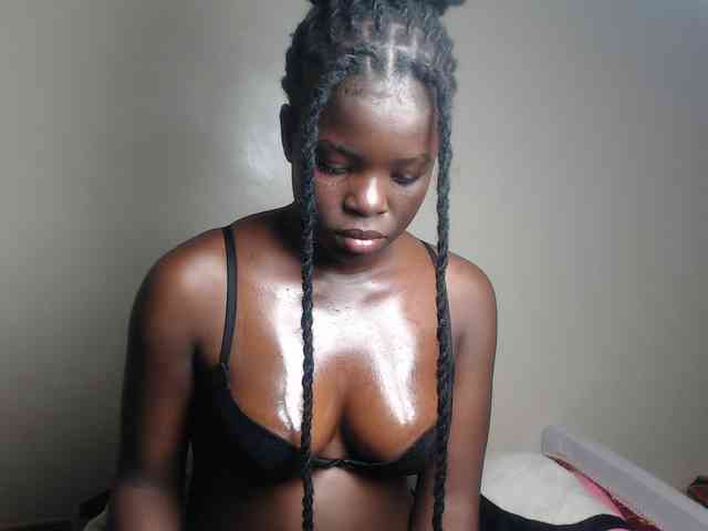Petitebeauty webcam