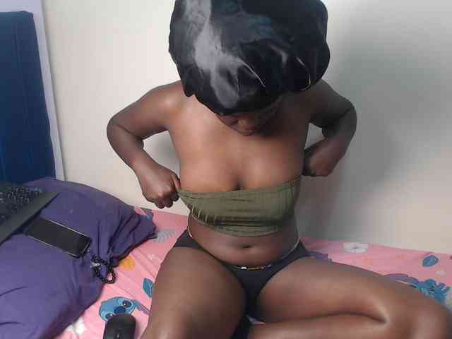 Petitebeauty webcam
