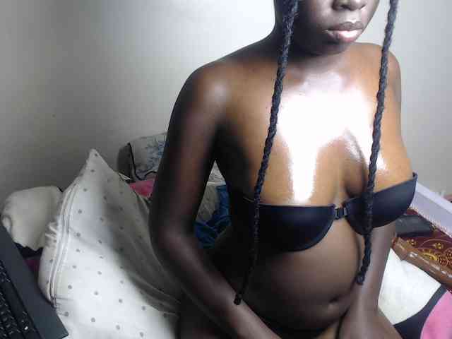 Petitebeauty webcam
