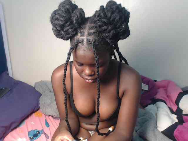 Petitebeauty webcam