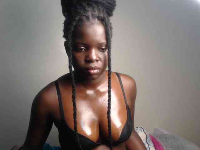 Petitebeauty webcam