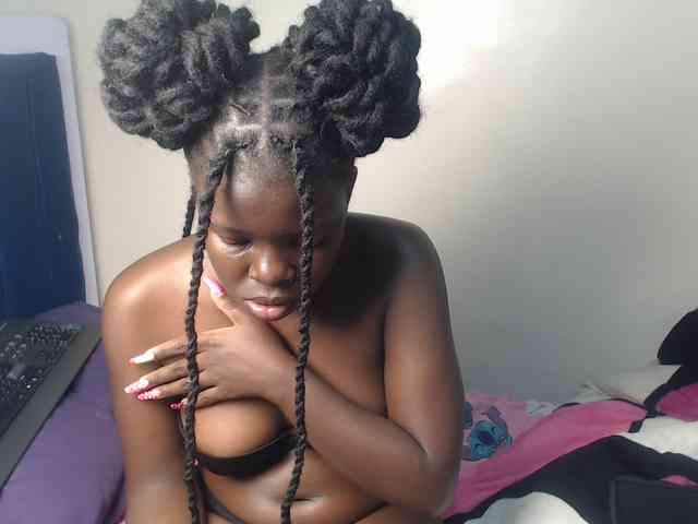 Petitebeauty webcam