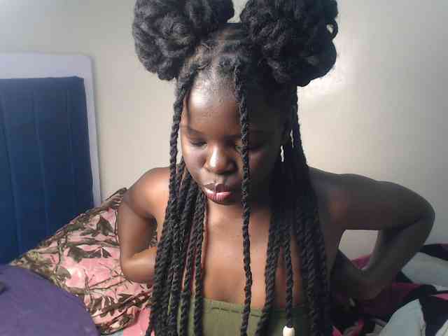 Petitebeauty webcam