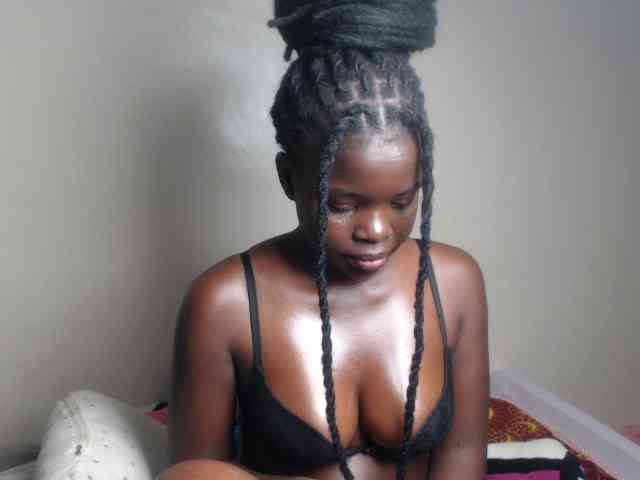 Petitebeauty webcam